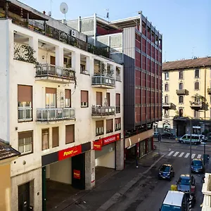 A Yellow Touch - Modern In Isola , Milano Italia